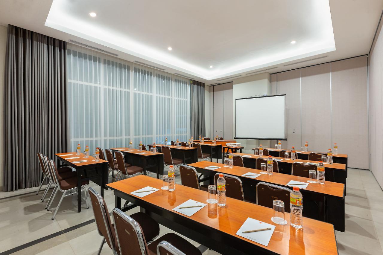 Amaris Hotel Slipi Jakarta Ngoại thất bức ảnh