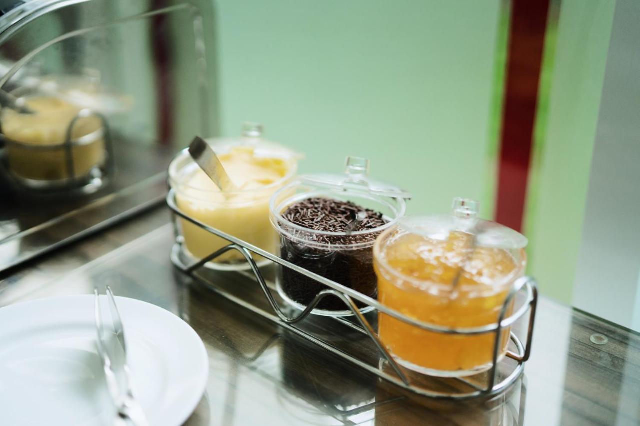 Amaris Hotel Slipi Jakarta Ngoại thất bức ảnh